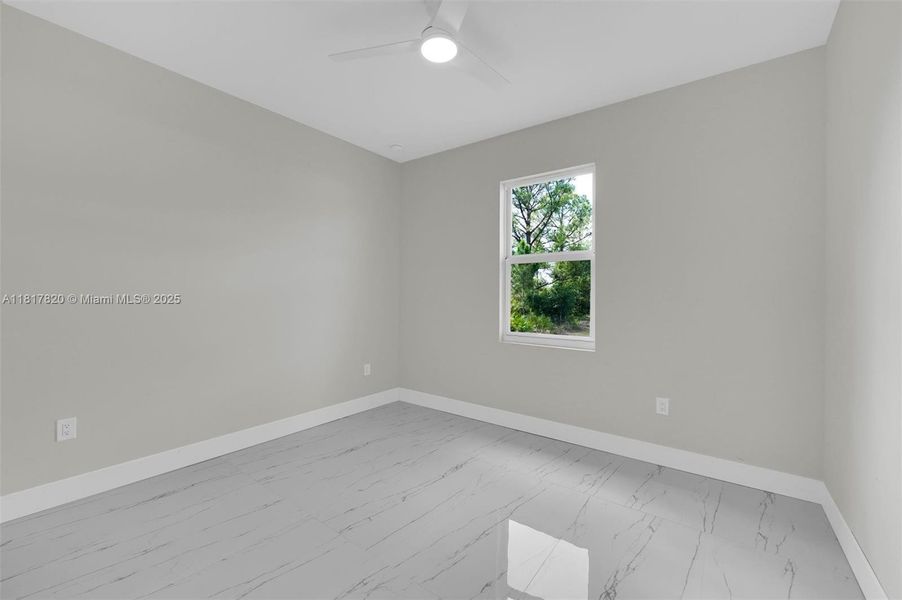 Spacious, unfurnished interior of a new home in , Lehigh Acres (Image 19).
