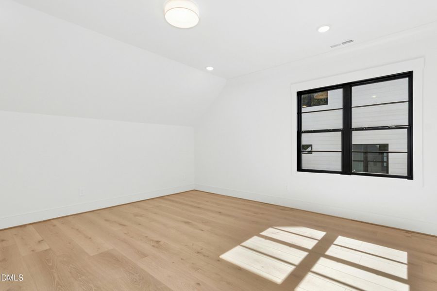 050-487784-IMG_8634 050-487784-IMG_8634