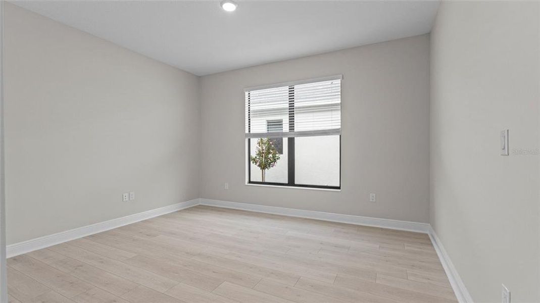 Spacious, unfurnished interior of a new home in Cresswind Lakewood Ranch, Lakewood Ranch (Image 17).