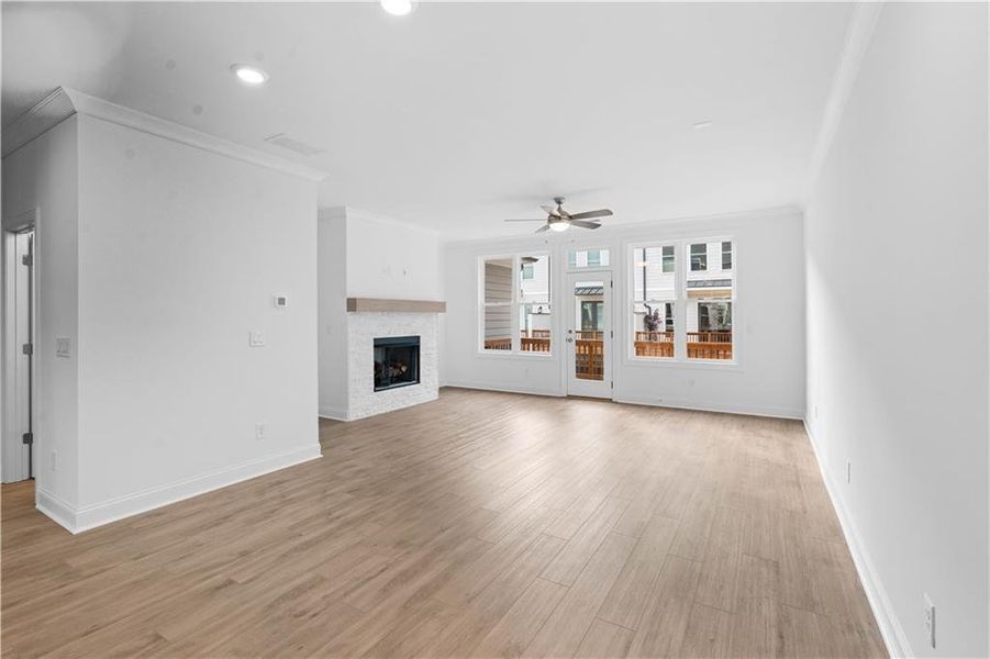 Spacious, unfurnished interior of a new home in Evanshire Townhomes, Duluth (Image 32).
