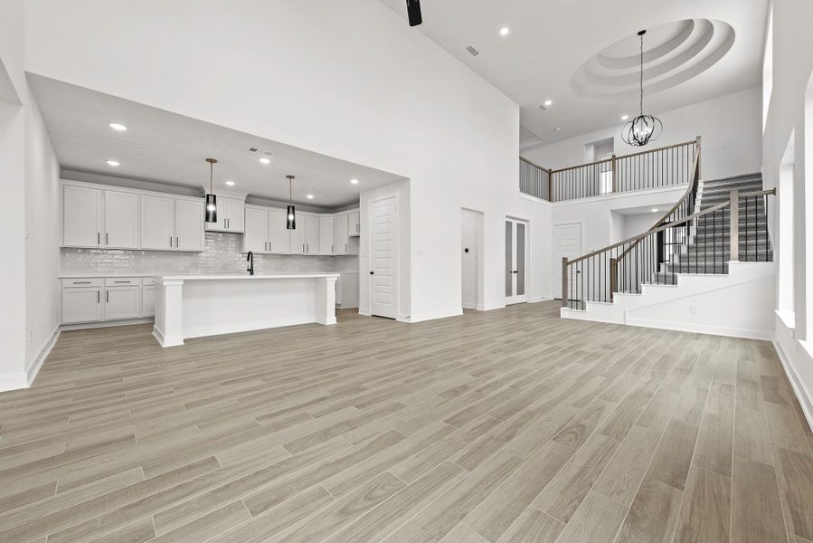 Representative image. Features, specifications, selections and colors may vary.