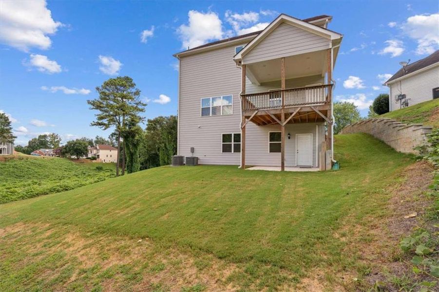 Exterior details and patio area of a home in , Villa Rica (Image 3).