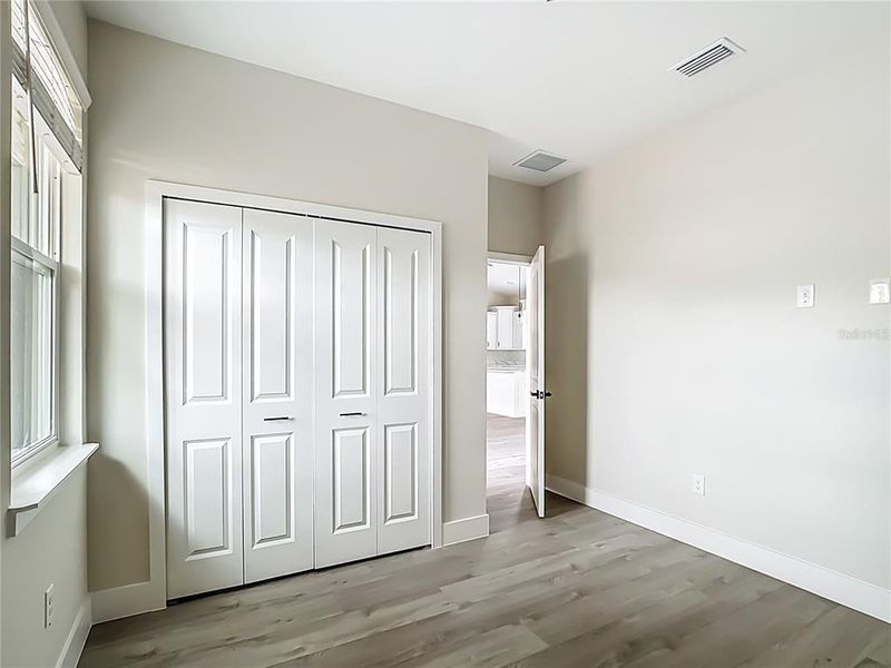 Spacious, unfurnished interior of a new home in , Ocala (Image 20).