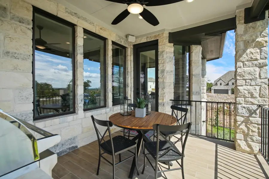 Exterior details and patio area of a home in La Cima 50', San Marcos (Image 3).