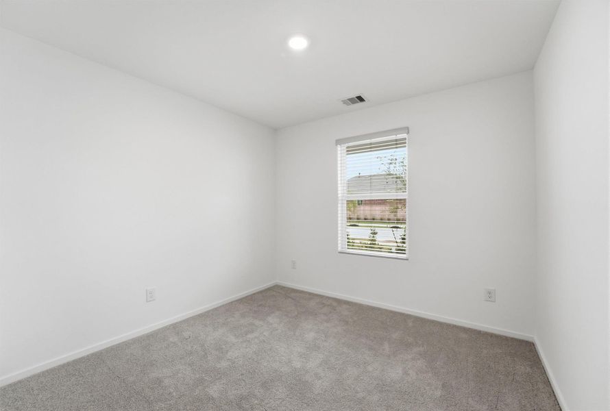 Spacious, unfurnished interior of a new home in Scotts Bend, Baytown (Image 14).