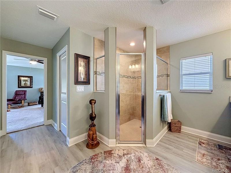 Furnished interior view inside a new home in The Fairways At Twisted Oaks, Beverly Hills (Image 20).
