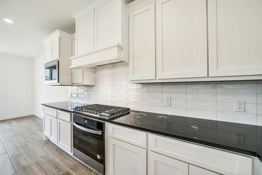 Furnished interior view inside a new home in Sienna 40', Missouri City (Image 9). Furnished interior view inside a new home in Sienna 40', Missouri City (Image 9).