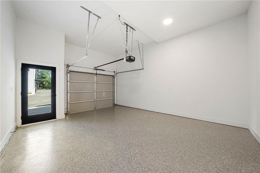 Spacious, unfurnished interior of a new home in , Atlanta (Image 18).