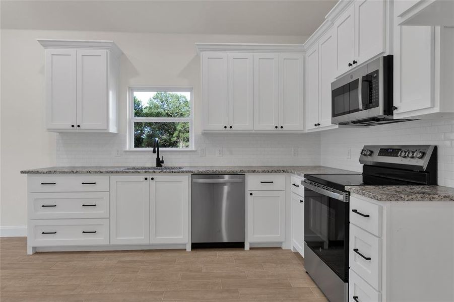 Furnished interior view inside a new home in , Mineral Wells (Image 14).