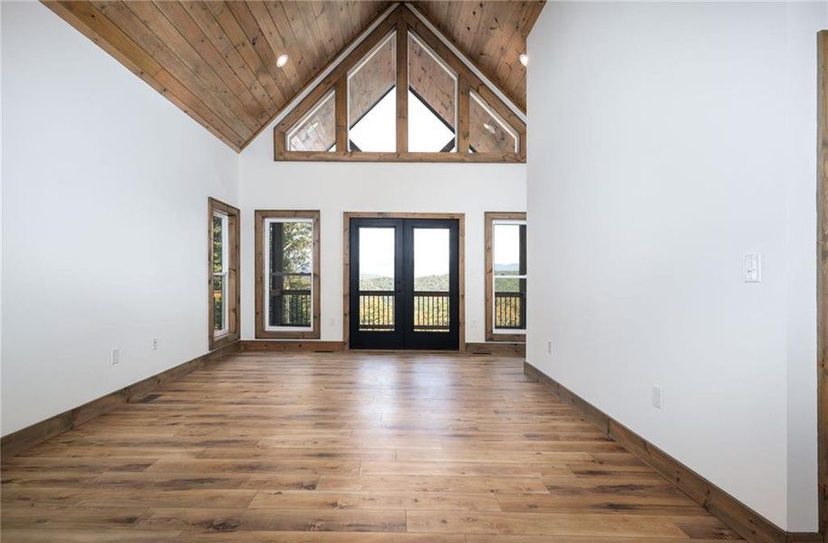 Spacious, unfurnished interior of a new home in , Ellijay (Image 12).
