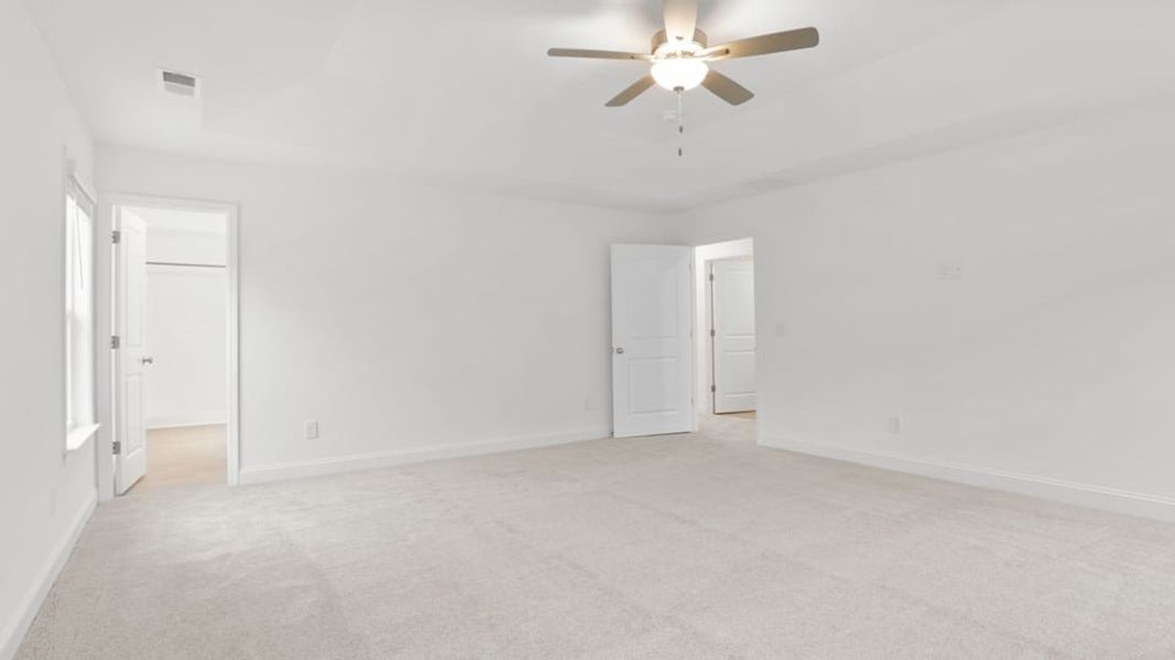 Spacious, unfurnished interior of a new home in Briargate, Fountain Inn (Image 30).