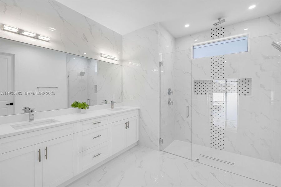 Furnished interior view inside a new home in , Cape Coral (Image 13).