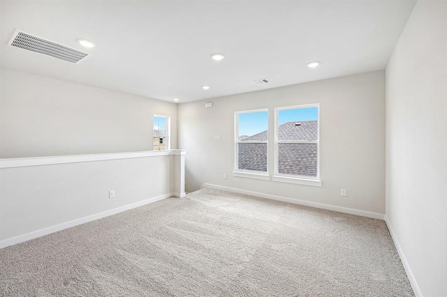 Spacious, unfurnished interior of a new home in Overland Grove, Forney (Image 24).
