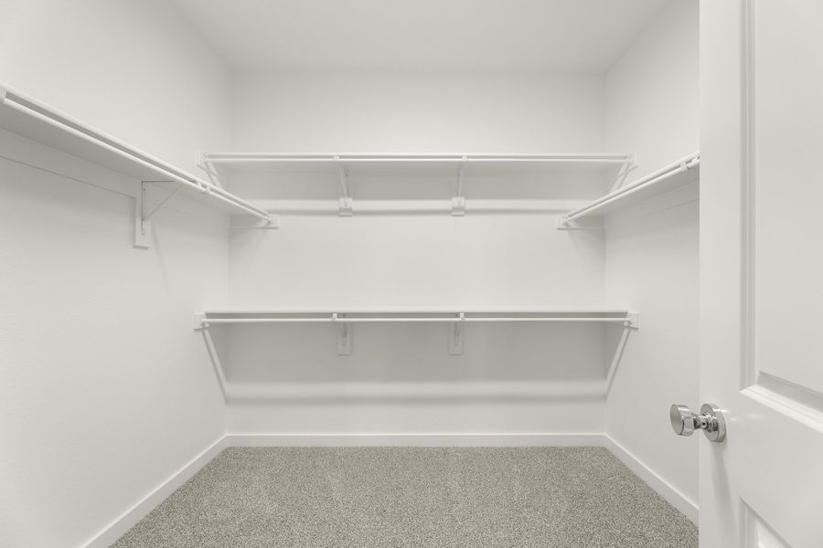 Spacious, unfurnished interior of a new home in Wildridge, Oak Point (Image 21).