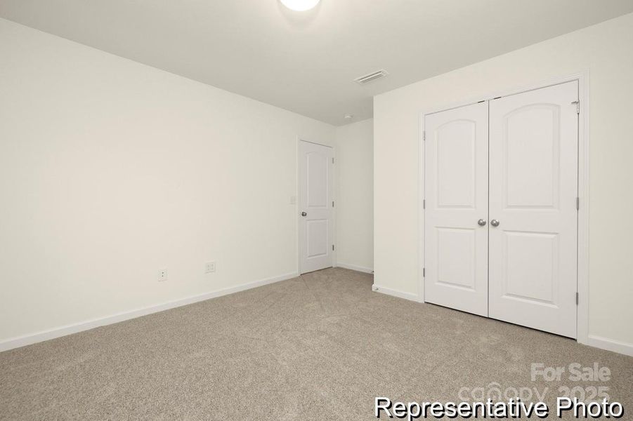 Spacious, unfurnished interior of a new home in Colvin Park, Rock Hill (Image 21).