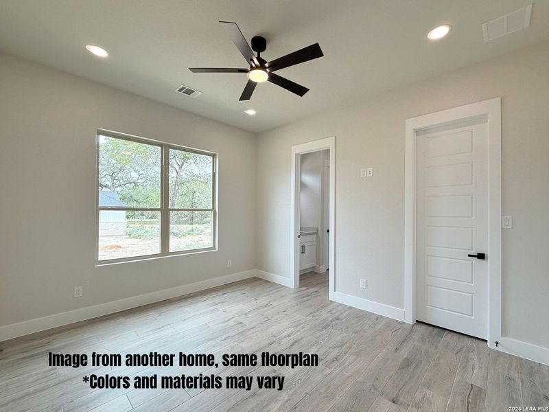 Spacious, unfurnished interior of a new home in , La Vernia (Image 13). Spacious, unfurnished interior of a new home in , La Vernia (Image 13).