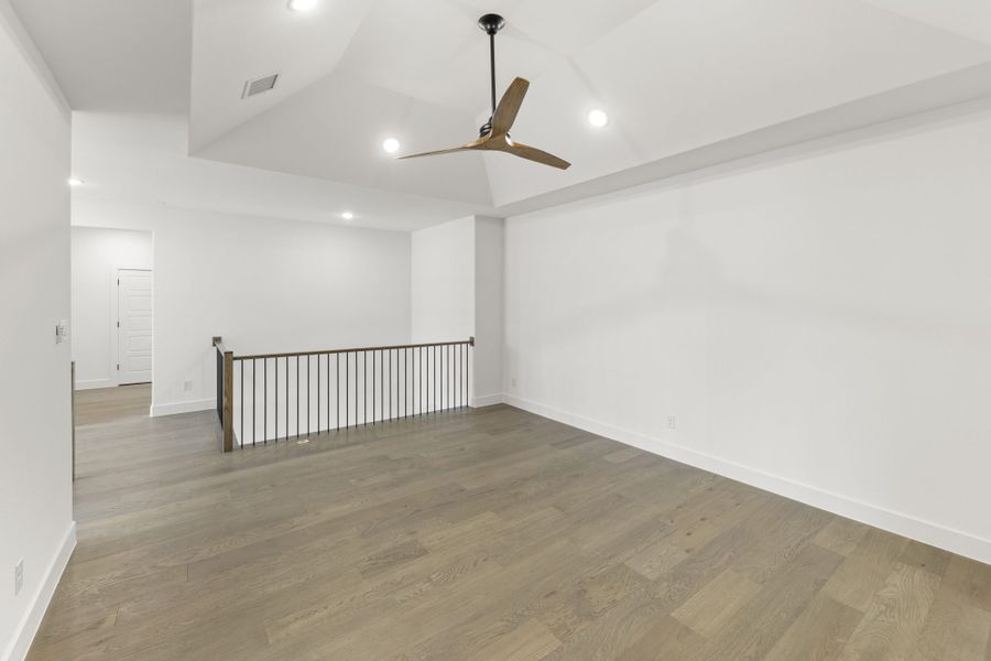 Representative unfurnished interior of a home built from the 7042 by Tradition Homes in Mustang Lakes, McKinney (Image 27).