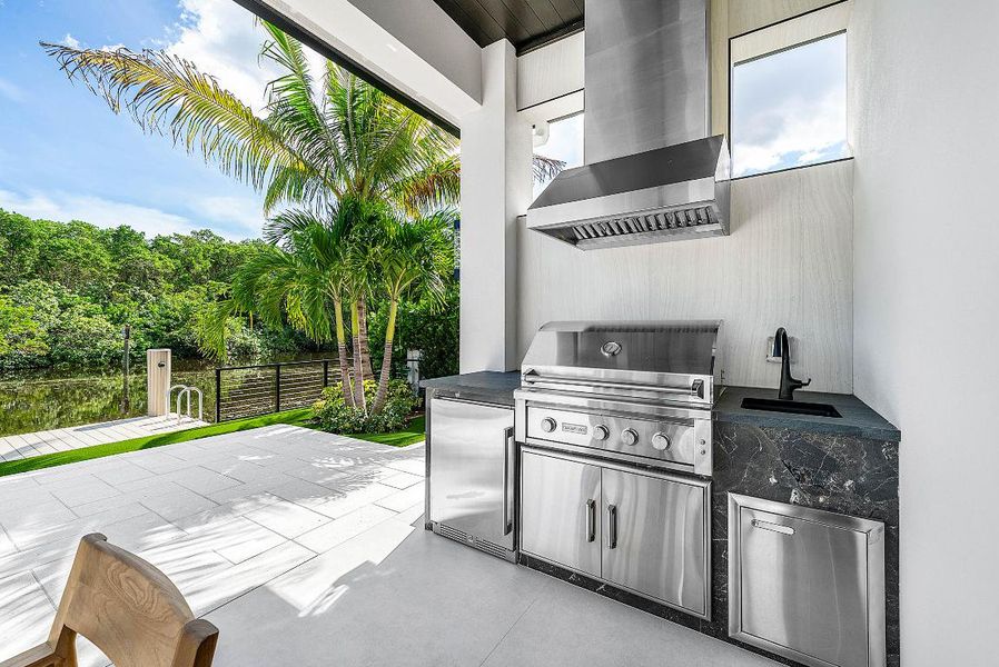 B2B9483D-3E3B-4813-9CA9-B68E6CEA54D8