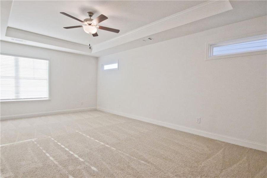 Spacious, unfurnished interior of a new home in Hellen Valley, Braselton (Image 22).