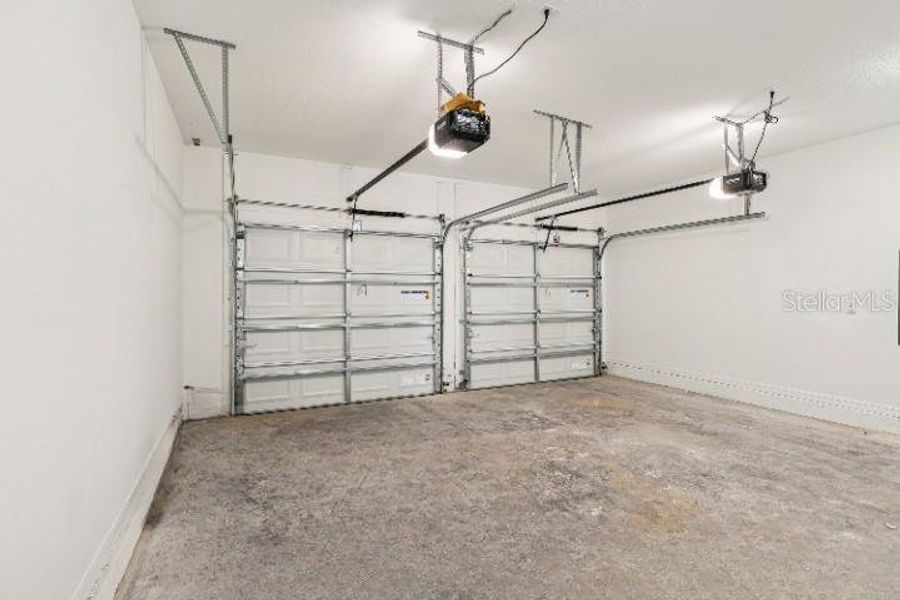 Spacious, unfurnished interior of a new home in Trailside, Mount Dora (Image 14).