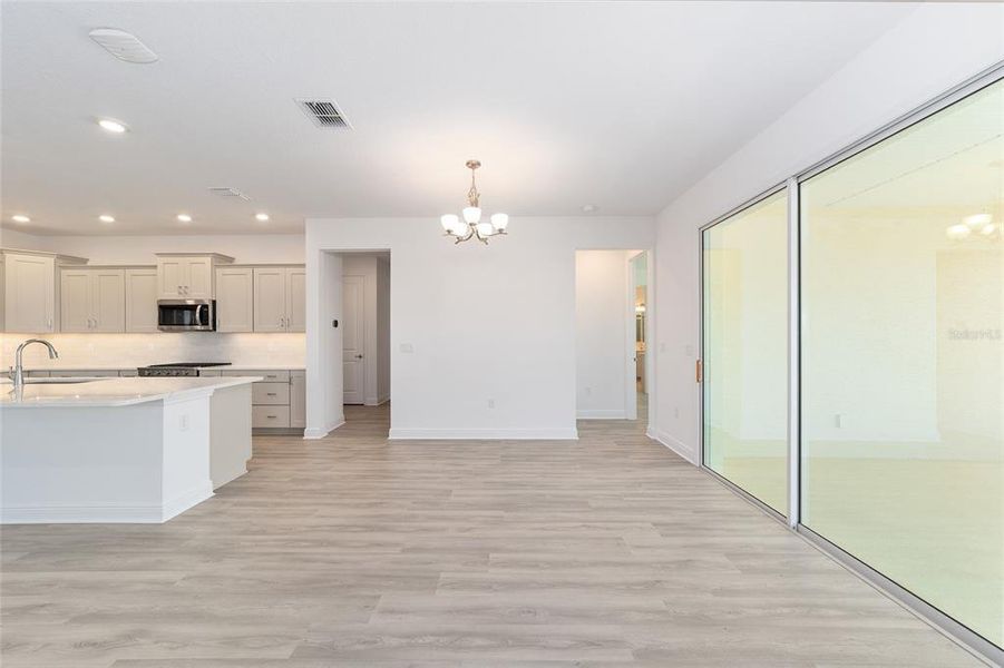 Spacious, unfurnished interior of a new home in , Ocala (Image 14).