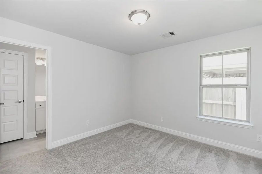 Spacious, unfurnished interior of a new home in Bayou Maison, Dickinson (Image 11). Spacious, unfurnished interior of a new home in Bayou Maison, Dickinson (Image 11).