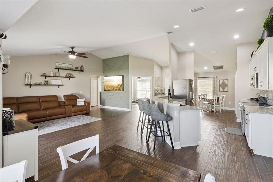Furnished interior view inside a new home in , Bartow (Image 28). Furnished interior view inside a new home in , Bartow (Image 28).