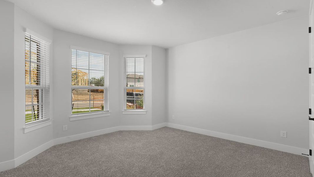 Spacious, unfurnished interior of a new home in Parkside on the River, Georgetown (Image 14).