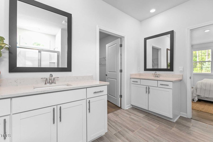 DR Horton_Quarry Hills Model-25