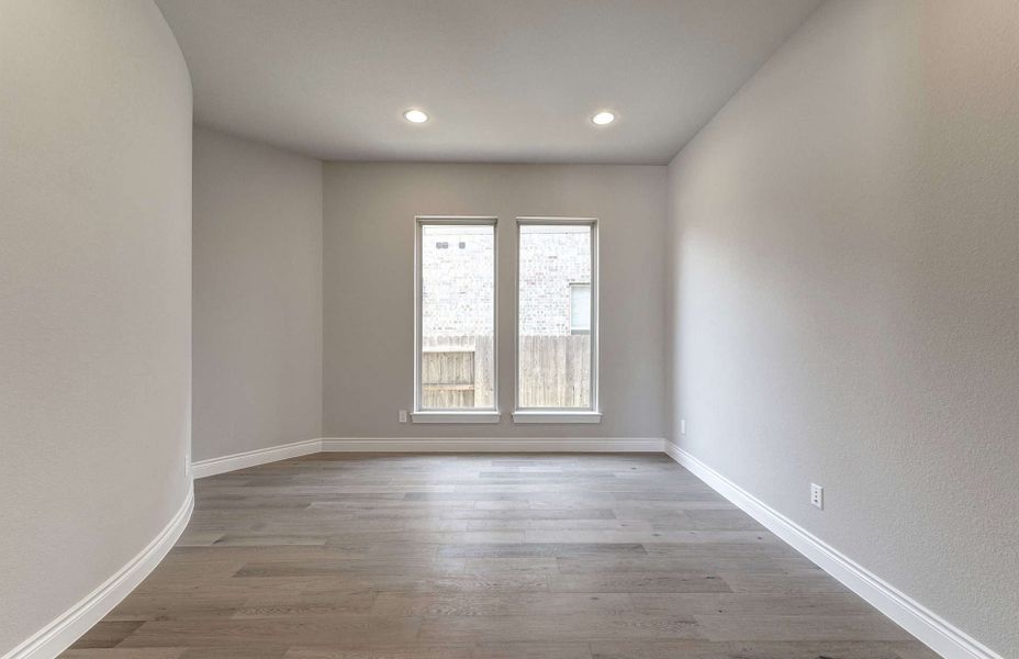 Spacious, unfurnished interior of a new home in Artavia 70′, Conroe (Image 21).