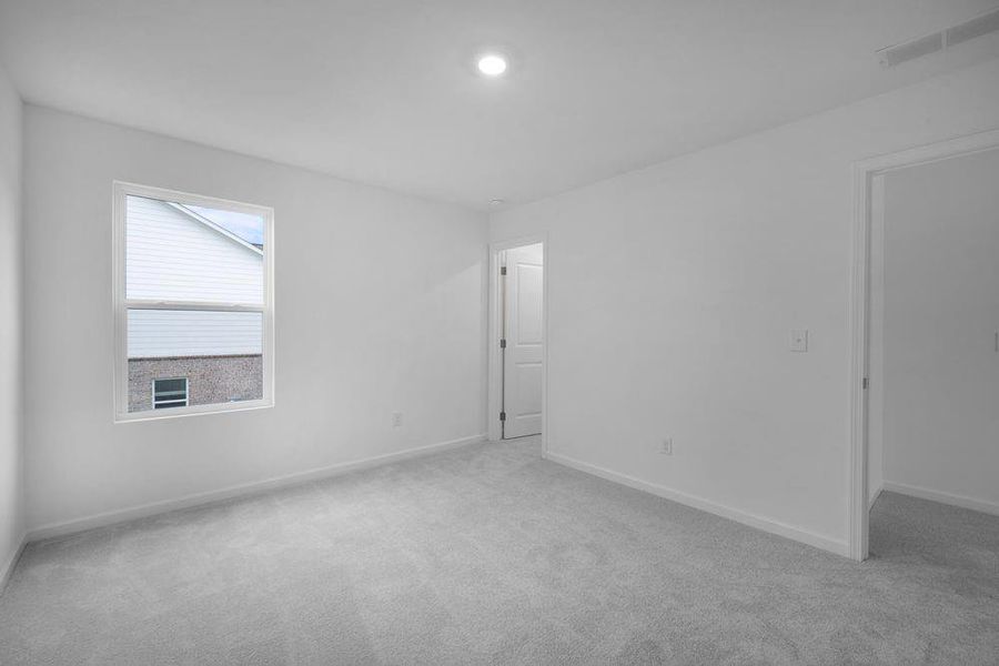 Spacious, unfurnished interior of a new home in Windance Lake, Loganville (Image 24).