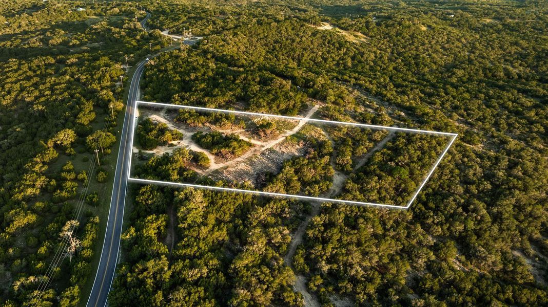 Image 10 of a home in . Image 10 of a home in .