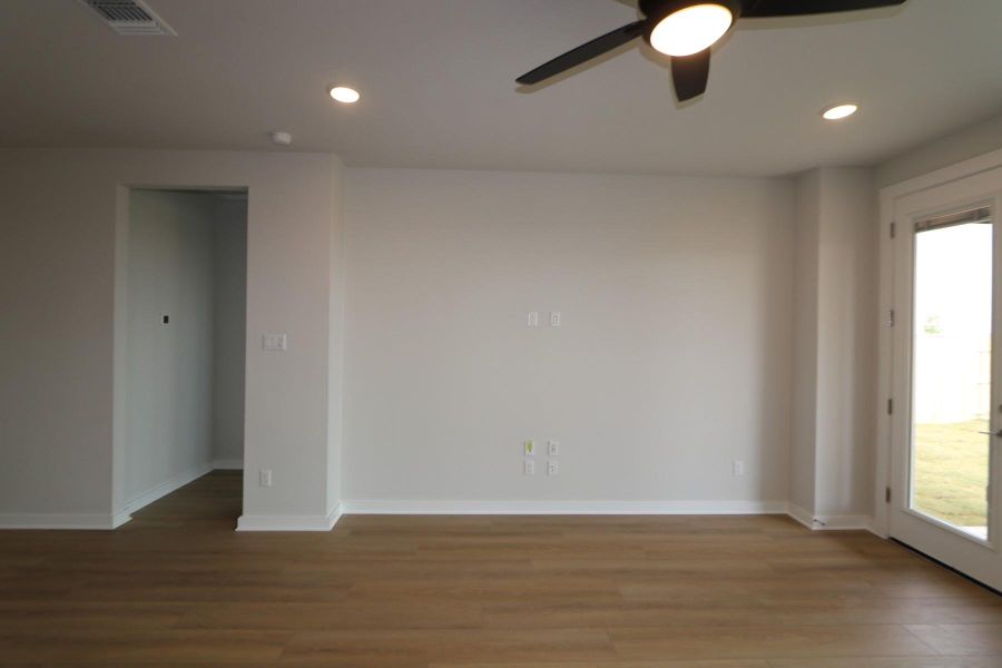Spacious, unfurnished interior of a new home in Flora, Hutto (Image 31).