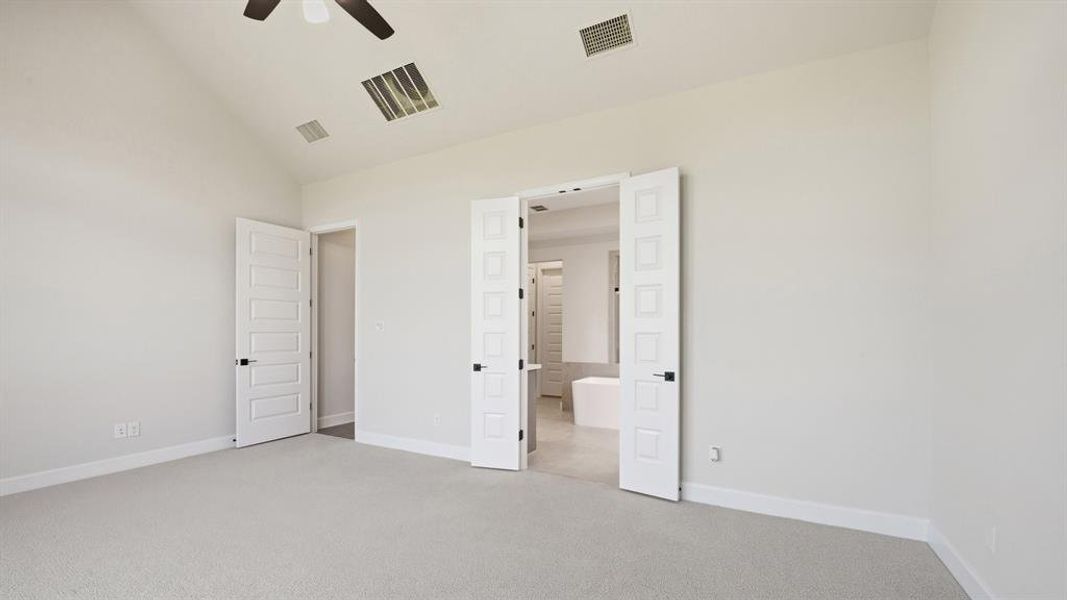 Spacious, unfurnished interior of a new home in Talon Hills, Fort Worth (Image 17). Spacious, unfurnished interior of a new home in Talon Hills, Fort Worth (Image 17).
