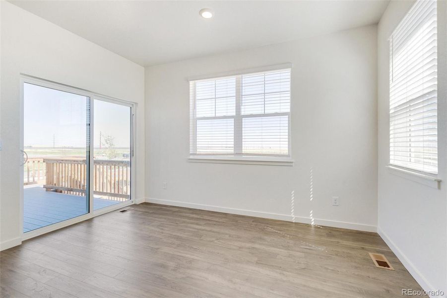 Spacious, unfurnished interior of a new home in Silver Peaks, Lochbuie (Image 20). Spacious, unfurnished interior of a new home in Silver Peaks, Lochbuie (Image 20).
