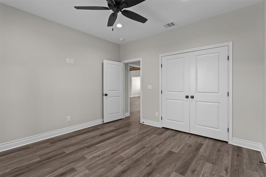 Spacious, unfurnished interior of a new home in , Grapeland (Image 19).