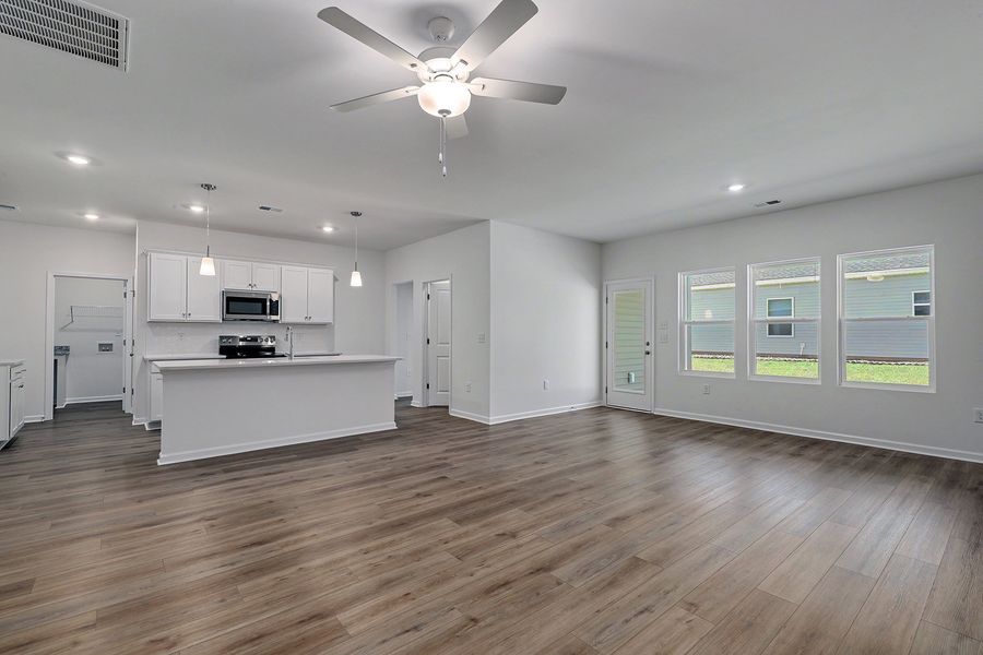 Spacious, unfurnished interior of a new home in Jordan Grove, Conway (Image 25).