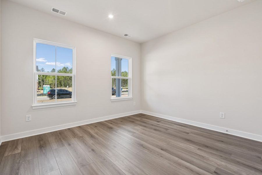 Spacious, unfurnished interior of a new home in Pine Ridge Estates, Ridgeville (Image 21).