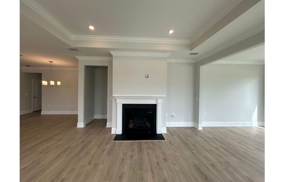 Spacious, unfurnished interior of a new home in The Haven at Riverlights, Wilmington (Image 10).