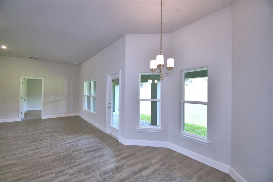 Spacious, unfurnished interior of a new home in Lake Juliana Estates, Auburndale (Image 30).