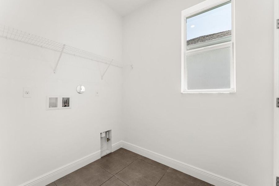 US_SEF_Marguerite_Lot 25_Laundry