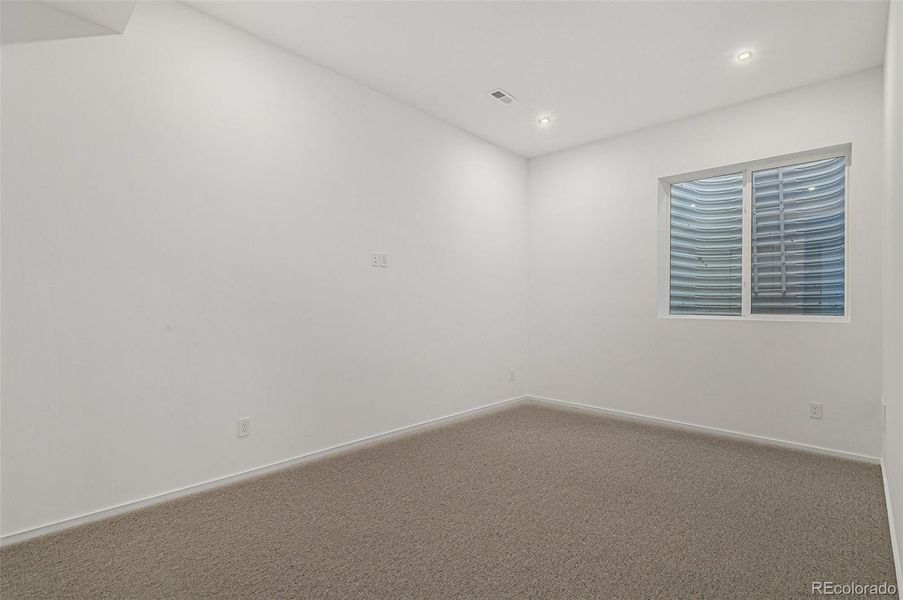 Spacious, unfurnished interior of a new home in , Denver (Image 21).