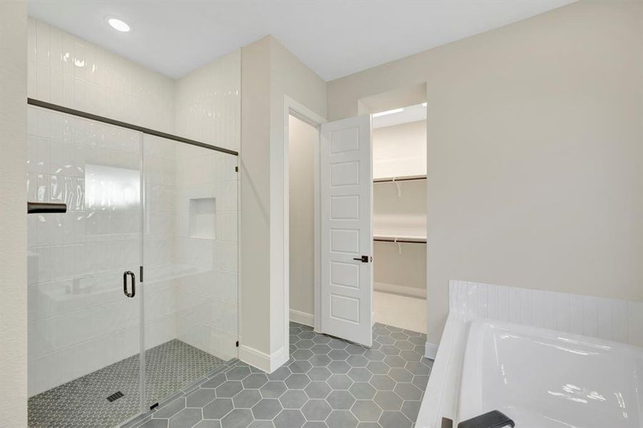 Spacious, unfurnished interior of a new home in South Pointe  Cottage Series, Mansfield (Image 20).