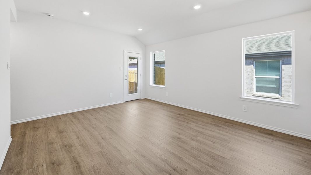 Spacious, unfurnished interior of a new home in Sweetwater Springs, Sherman (Image 5). Spacious, unfurnished interior of a new home in Sweetwater Springs, Sherman (Image 5).