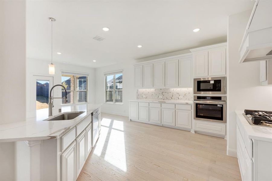 Furnished interior view inside a new home in Union Park Classic 55, Little Elm (Image 16).