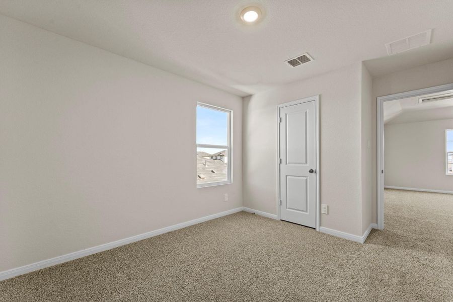 Spacious, unfurnished interior of a new home in Whisper South, San Marcos (Image 26).