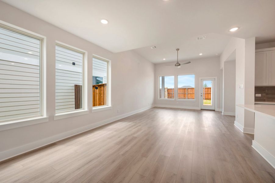 Spacious, unfurnished interior of a new home in The Meadows, Denton (Image 22).