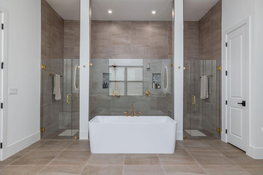 Furnished interior view inside a new home in , Port St. Lucie (Image 50).