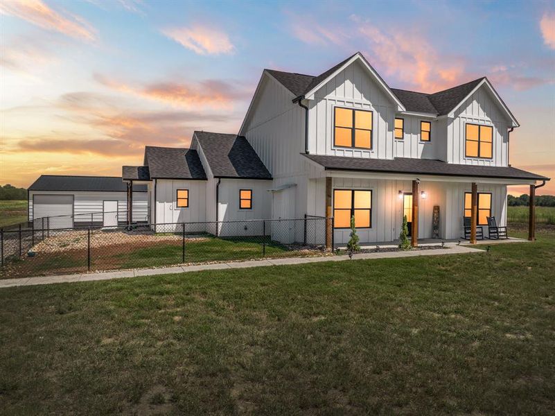 Modern Farmhouse on 10 acres! Modern Farmhouse on 10 acres!