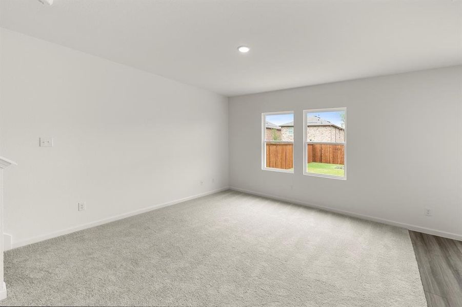 04. 14152 Donahue - Family